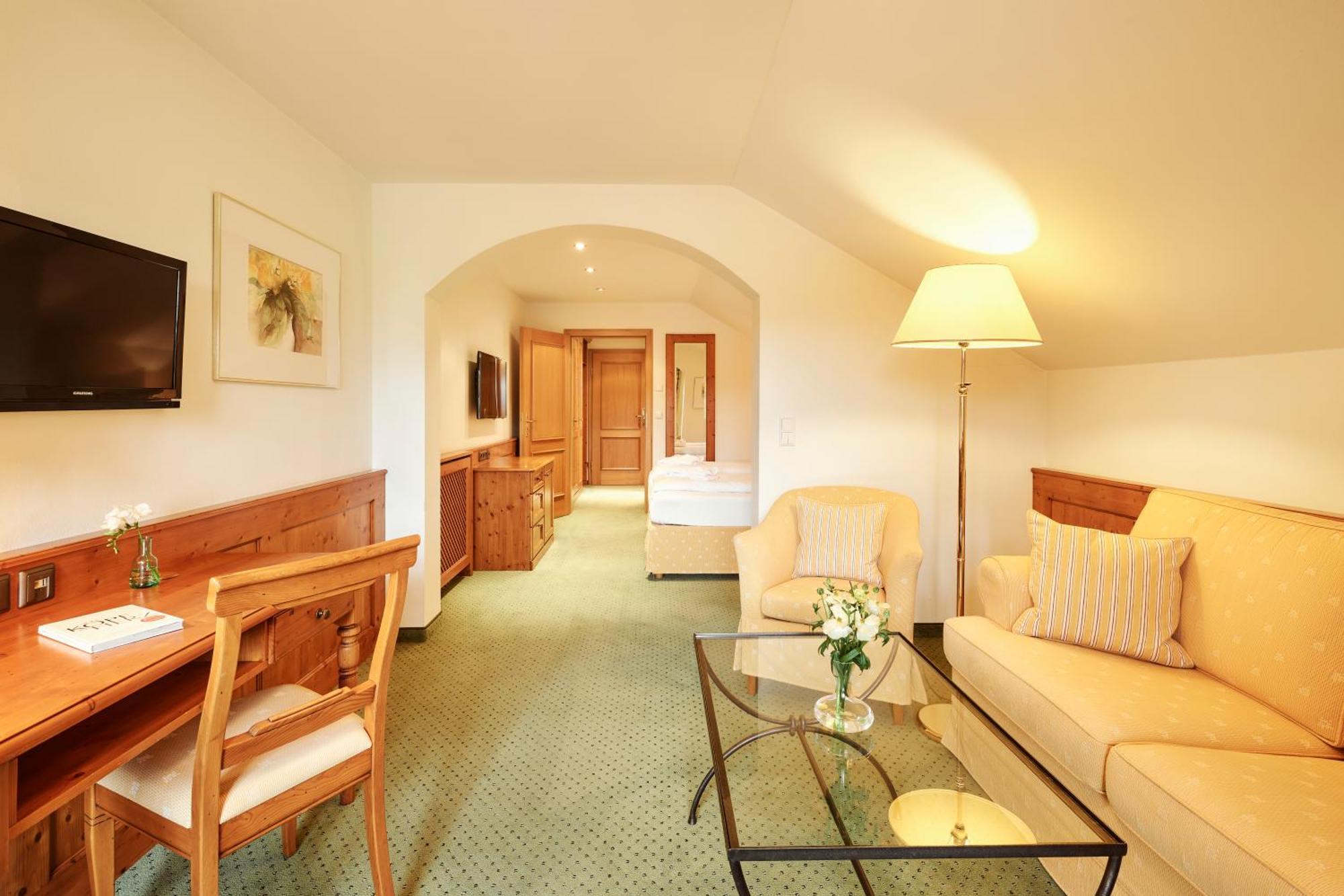 Hotel Auf Der Gsteig Gmbh Лехбрук Номер фото