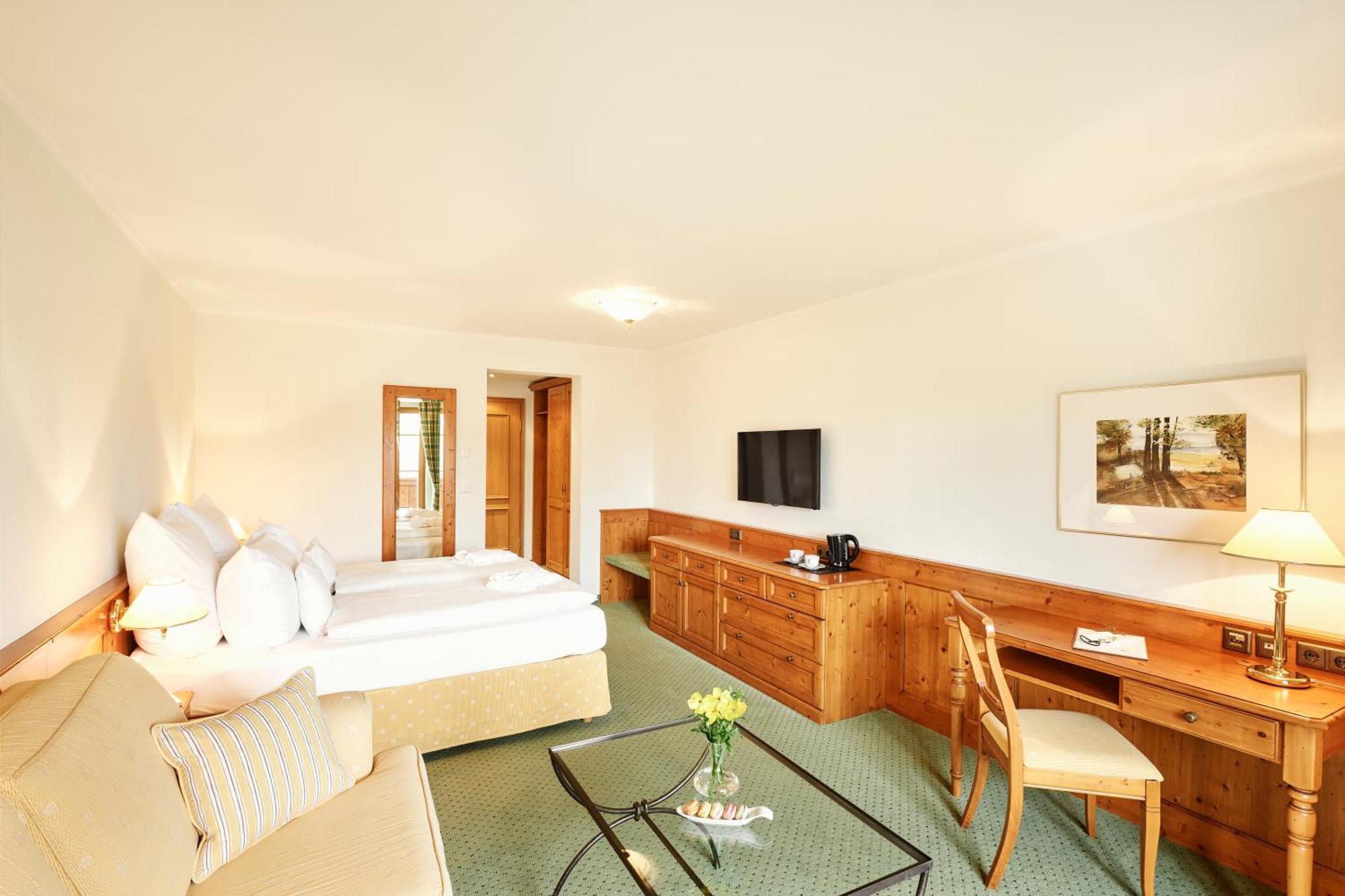 Hotel Auf Der Gsteig Gmbh Лехбрук Номер фото